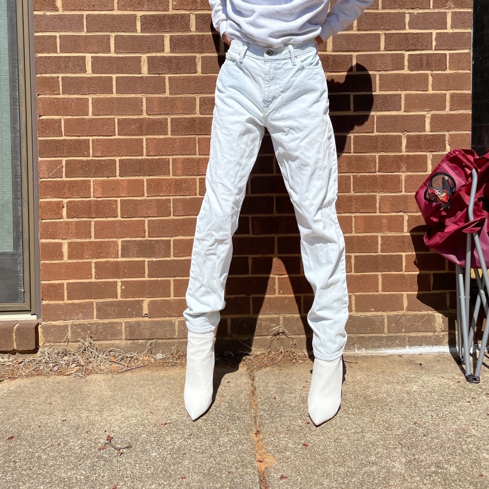 Light wash high waisted jeans